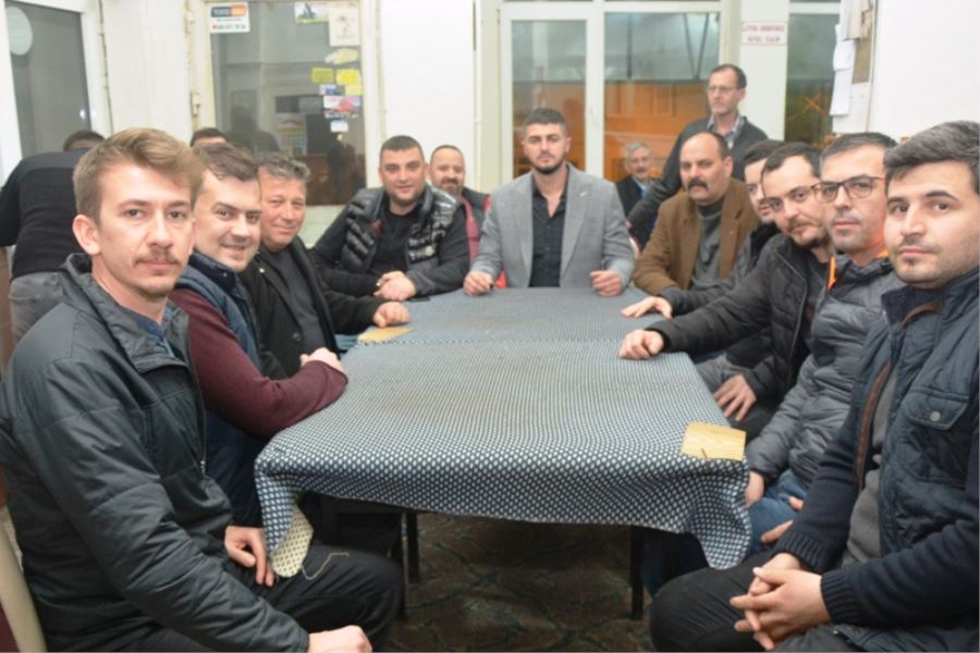 MHP Biga İlçe Başkanı Kahve’de Vatandaşlarla Bir Araya Geldi