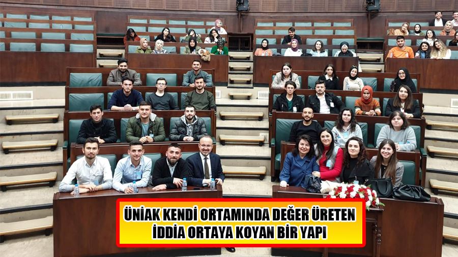 ÜniAK Kendi Ortamında Değer Üreten, İddia Ortaya Koyan Bir Yapı