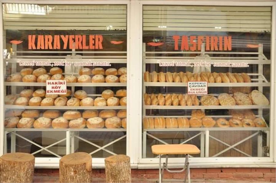 Biga Karayeller Ekmek Fırını Dükkanı Kapanan Ve Geçici İşten Çıkarılanlara Ücretsiz Ekmek Verecek