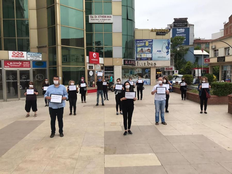 CHP Biga Kadın Kollarından Kadın Cinayetlerine Sessiz Eylem