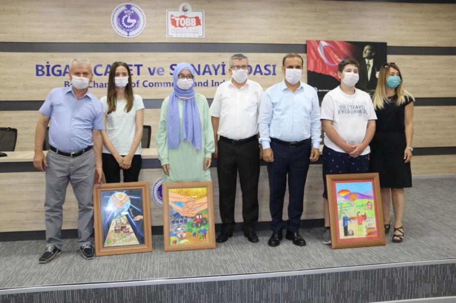 Kooperatifçilik Konulu Resim Yarışmasında Dereceye Giren Öğrenciler Ödüllendirildi