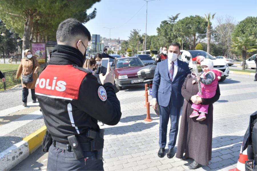 Başkan Erdoğan’dan Kadınlara 8 Mart Çiçeği