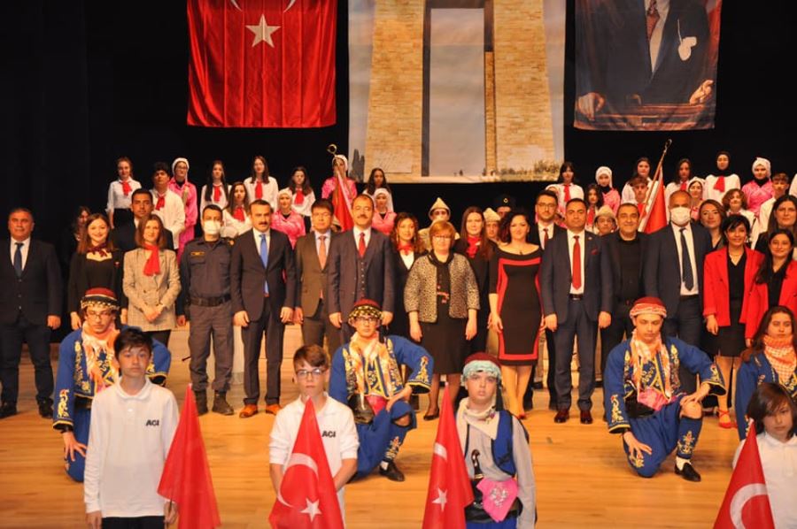 18 Mart Şehitleri Anma Günü ve Çanakkale Deniz Zaferi Kutlama Programı Yapıldı