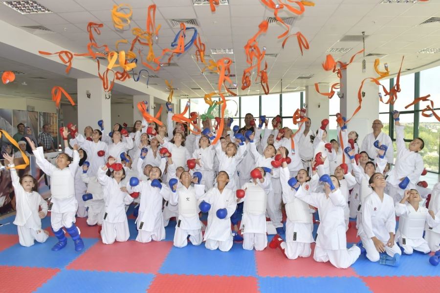 Biga Belediyesi Geleceğin Sporcularını Yetiştiriyor