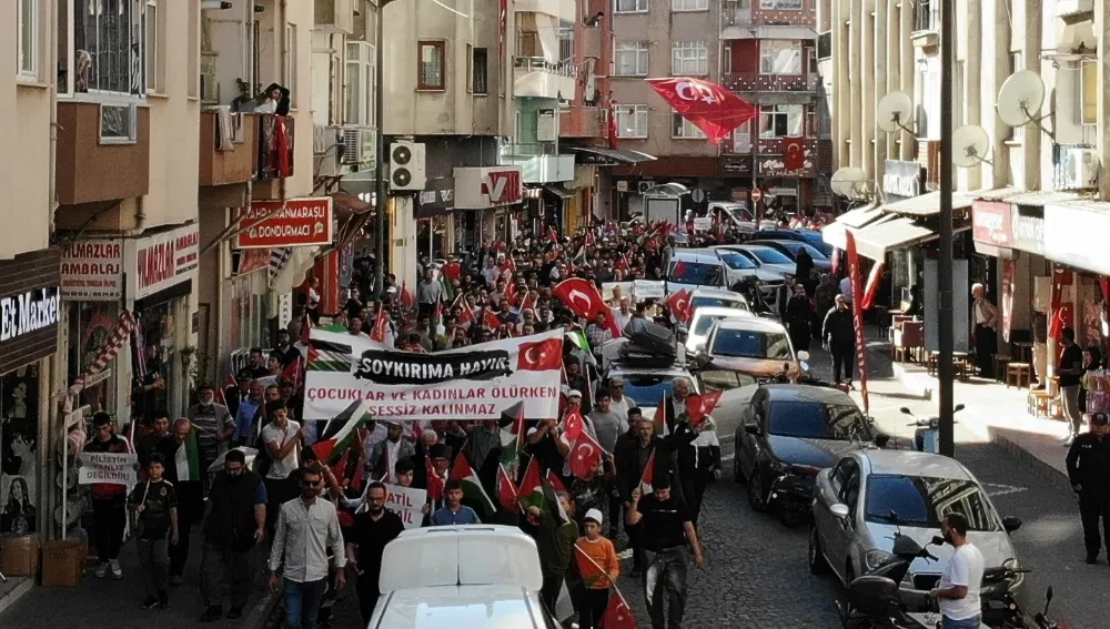 Biga’da Filistin’e Destek Yürüyüşü Yapıldı