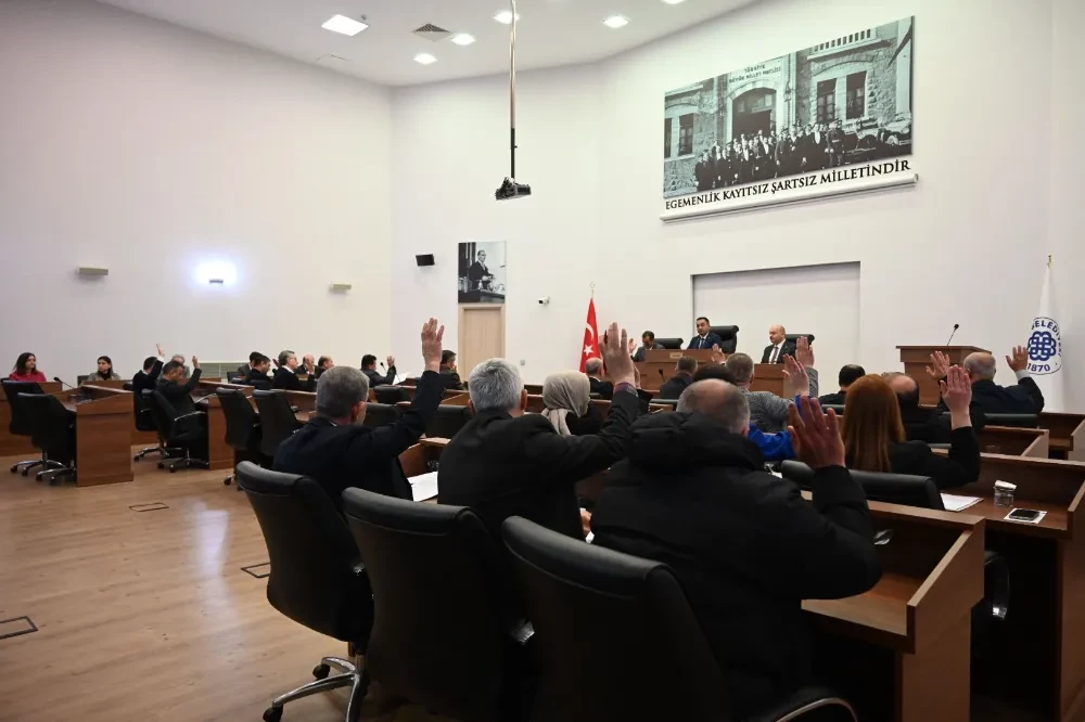 Biga Belediyesi Dönemin Son Meclis Toplantısı Duygusal Konuşmalara Sahne Oldu
